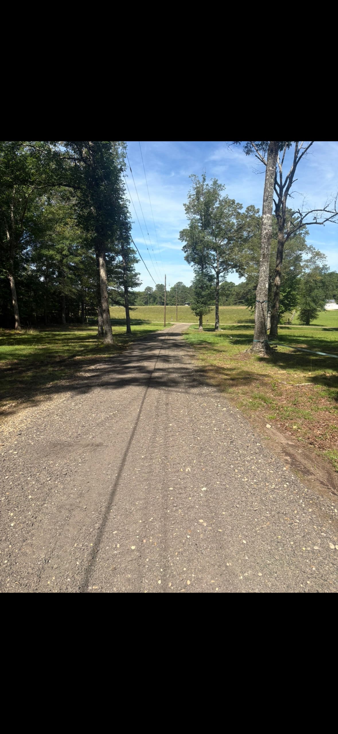 Gallery photos for Driveway Rebuilt with Asphalt Millings - Solid and Clean: Image #3