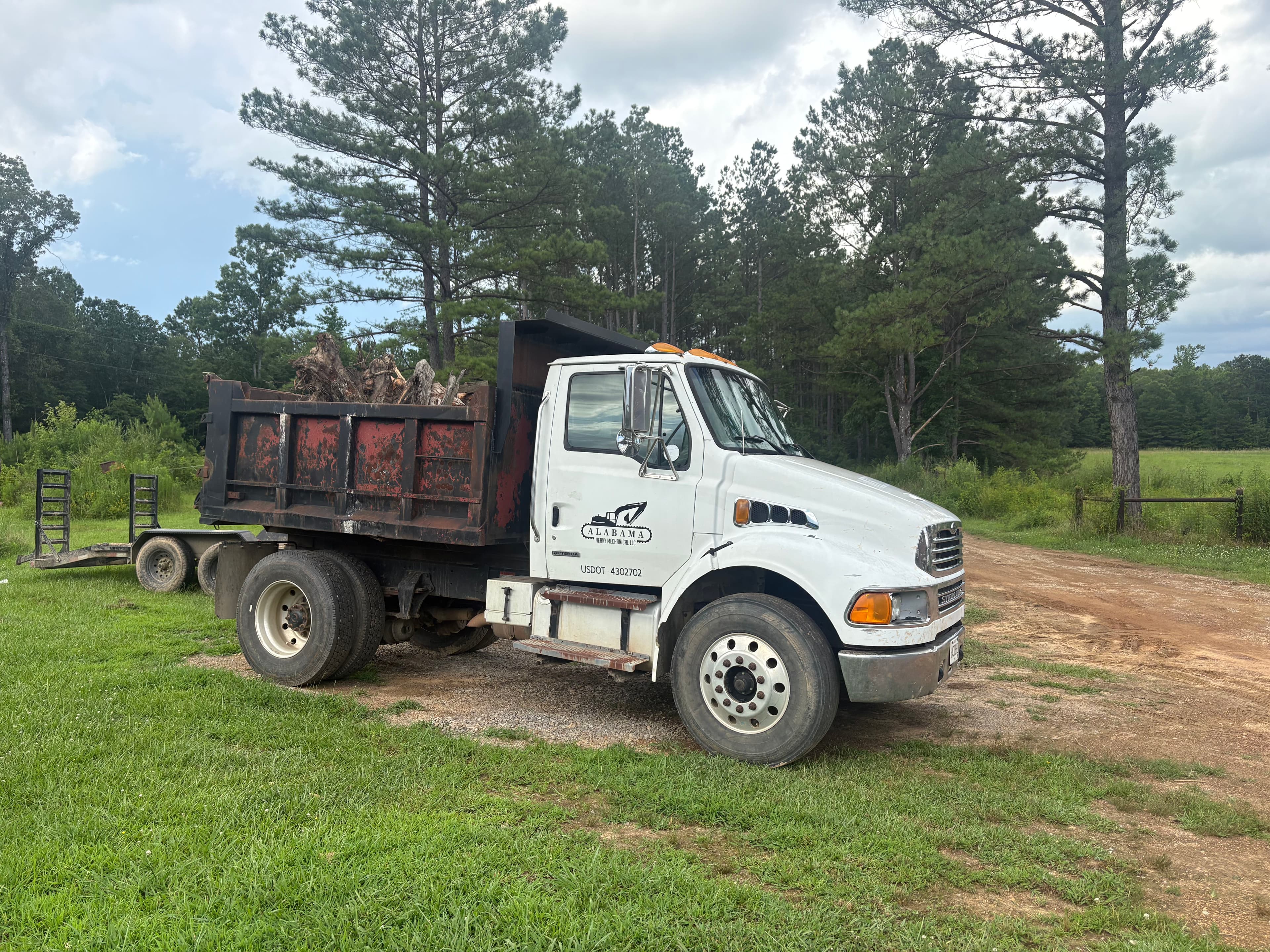 Project Gravel, Topsoil, Fill Dirt and Sand Delivered to Your Door image